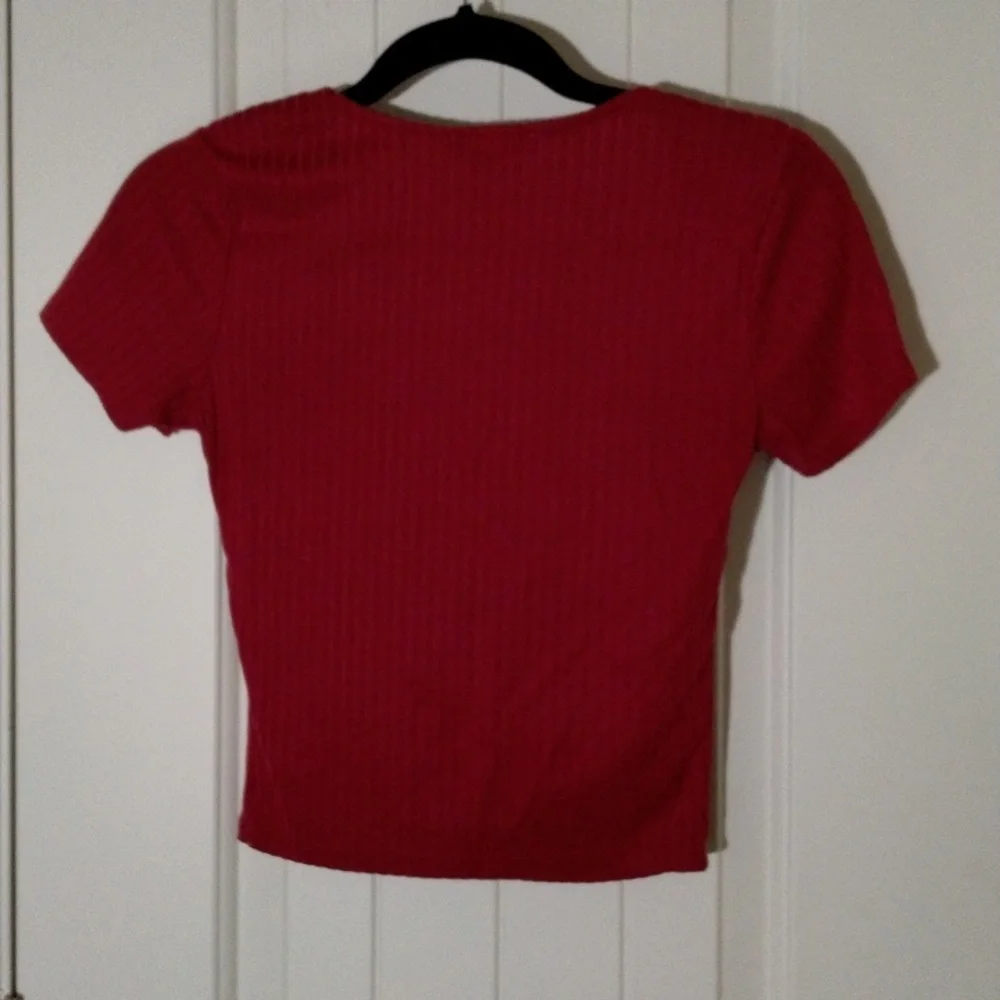 Red Top - Picture 2 of 3
